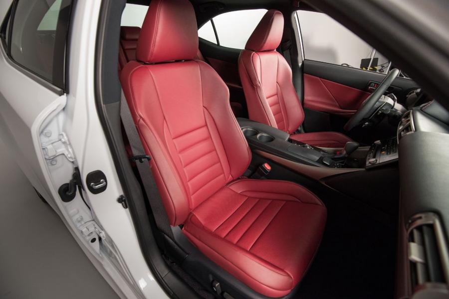  Lexus IS350 F-Sport 2014 года  (фото 19 из 140)